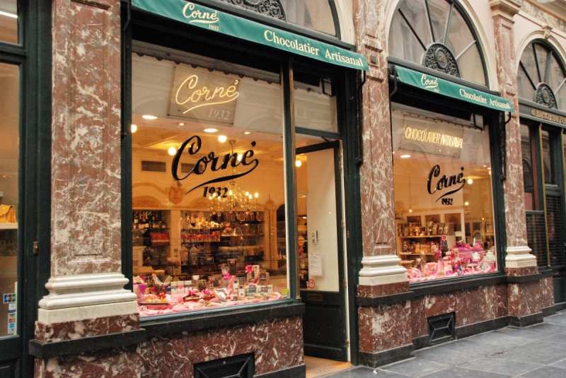 vente-LES FERRES-min_chocolate_chocolaterie_shop_luxury_chic_gallery_brussels_belgium-558146